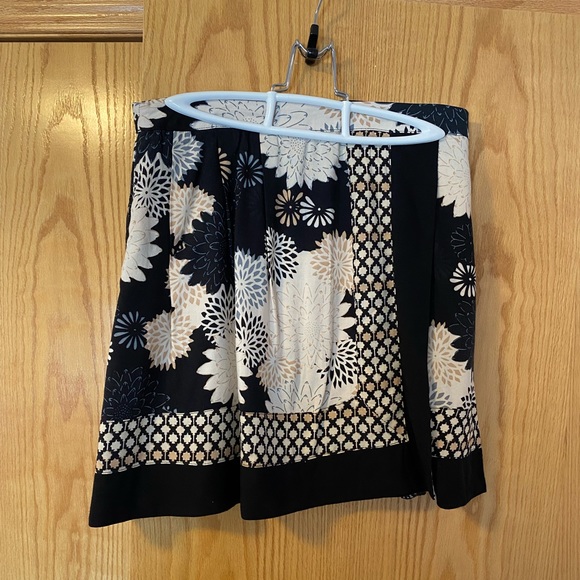 2/$30 ⚡️- SKIRT | H&M skirt size 8 - Picture 1 of 4